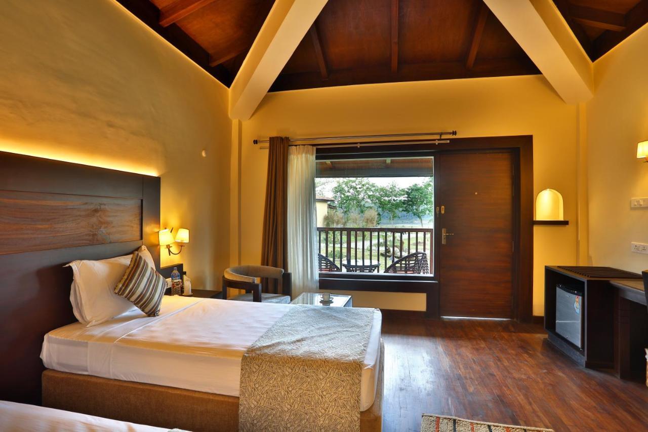 Jungle Villa Resort - Near Chitwan National Park Eksteriør billede