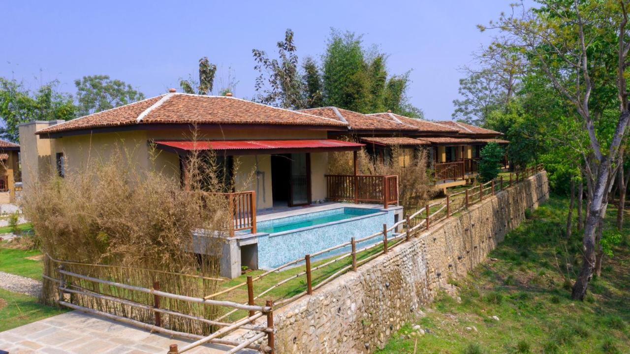 Jungle Villa Resort - Near Chitwan National Park Eksteriør billede