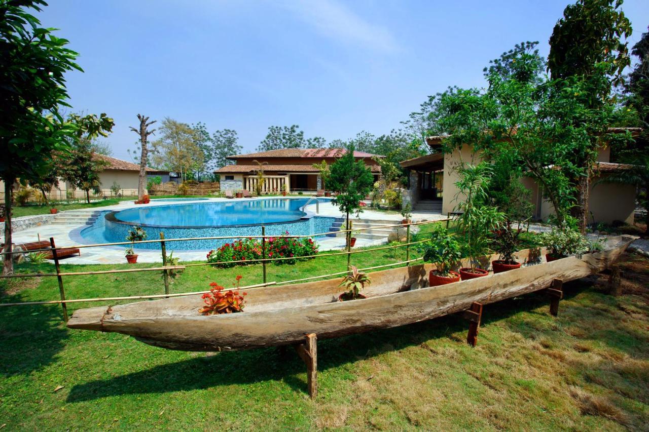 Jungle Villa Resort - Near Chitwan National Park Eksteriør billede