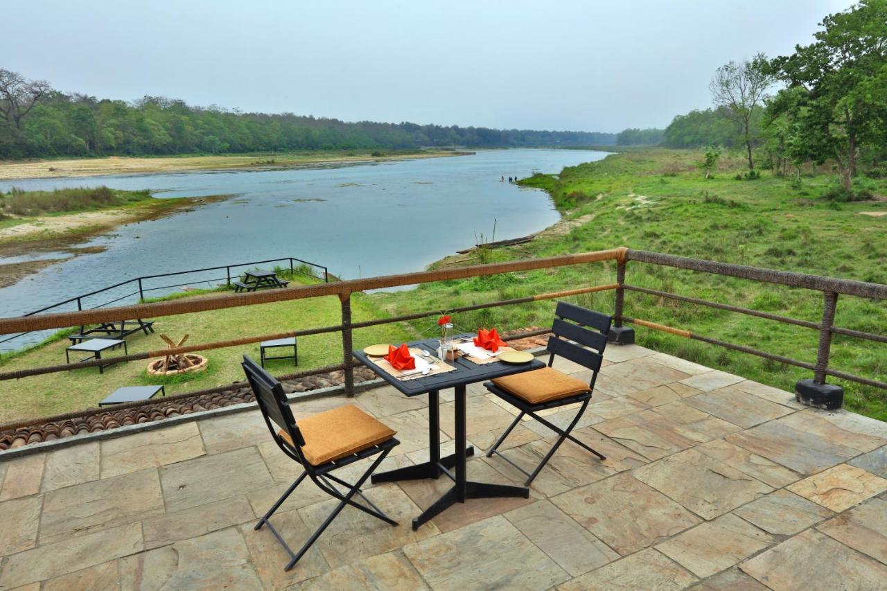 Jungle Villa Resort - Near Chitwan National Park Eksteriør billede