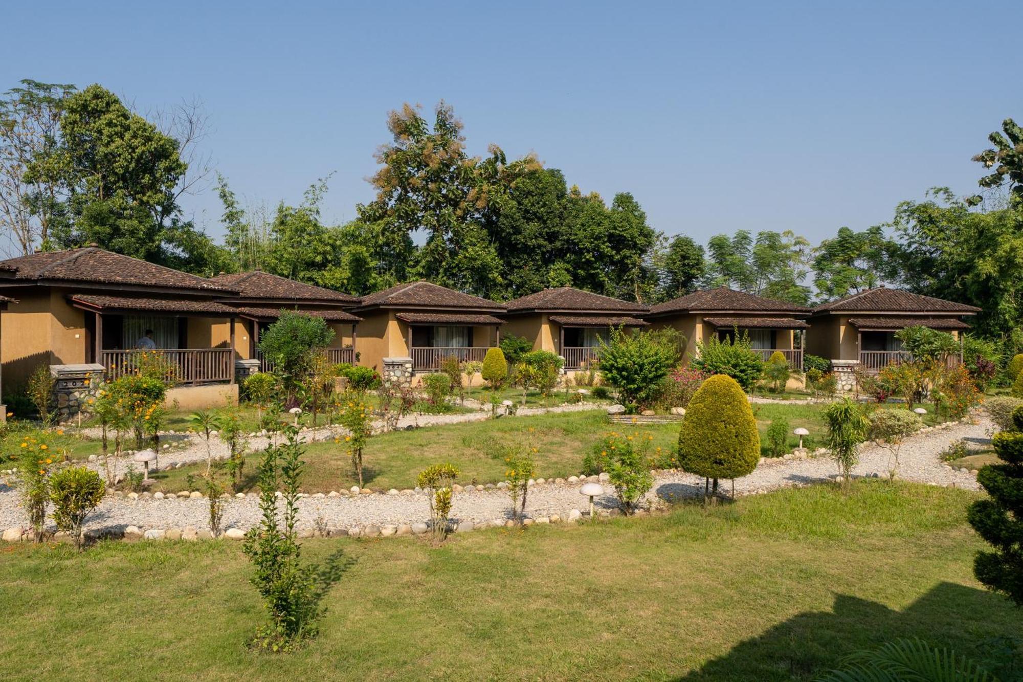 Jungle Villa Resort - Near Chitwan National Park Eksteriør billede